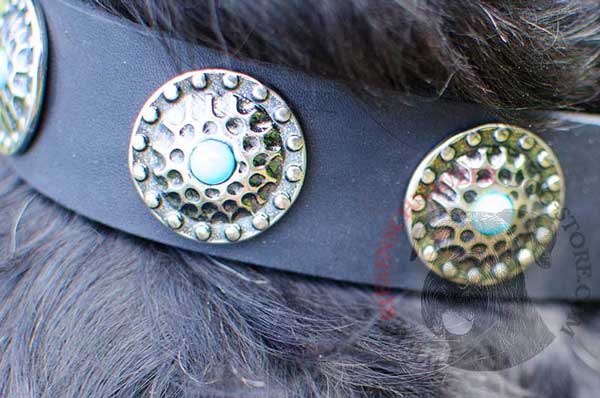 Nickel Round Circles and Blue Stones Serve for Riesenschnauzer Leather Collar Decoration